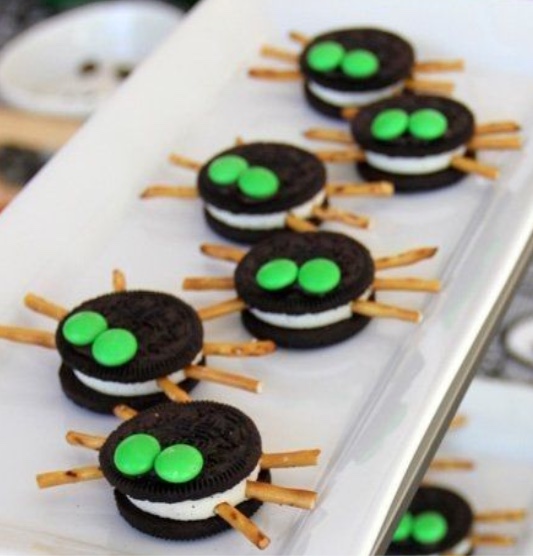 DIY: Halloween Spider Oreos