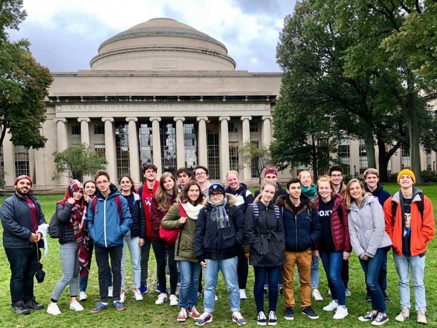 French and American students stand outside of MIT (Bell photo).