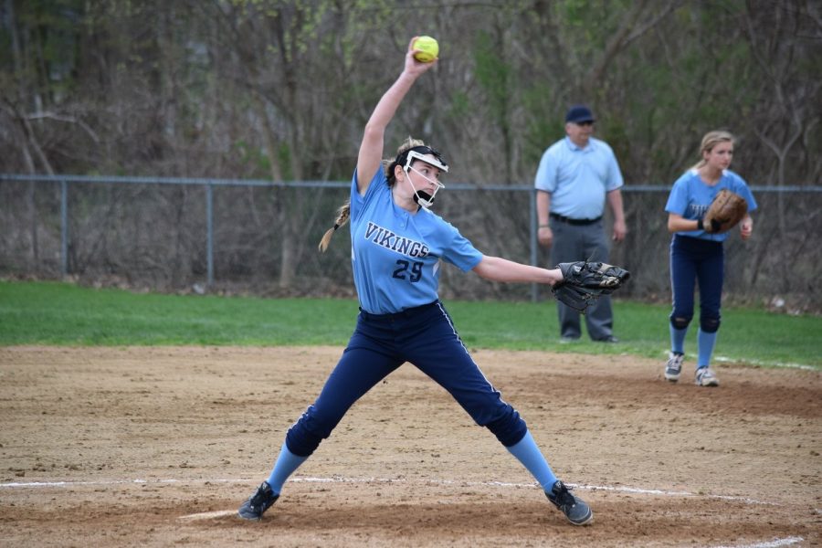 Katherine Quigley pitching last year.