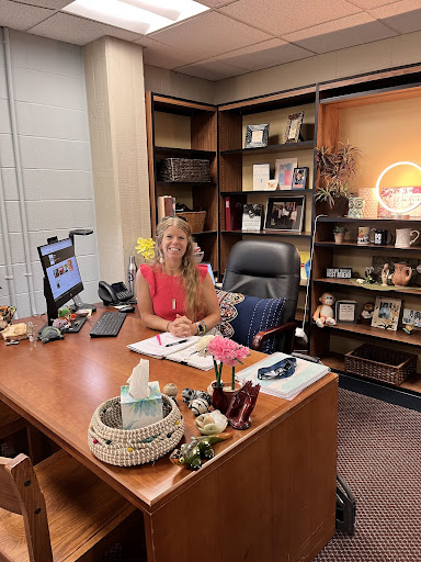 Karyn Cassidy in her new cozy office ready to welcome any student that comes her way. Photo credits: Emma Coco
