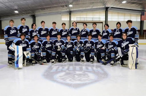 2023-2024 Triton Varsity Hockey Team
